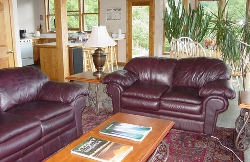 Cherokee House | Secluded Retreat Panoramic Views, Low Rates, Hot Tub, Fire Pit