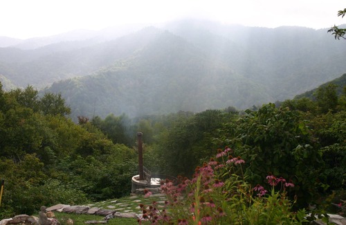Cherokee House | Secluded Retreat Panoramic Views, Low Rates, Hot Tub, Fire Pit