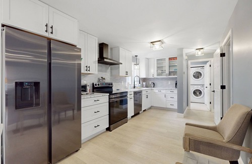 North Falmouth House | Secluded retreat with washer/dryer, outdoor shower & deck- near Old Silver Beach