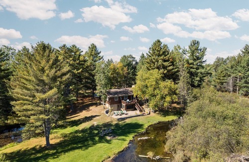 Grayling House | Secluded River Retreat, Fishing, horse riding, park and ride to ORV trails.