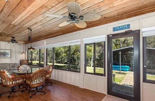 Crystal River House | Secluded riverfront w/heated pool - Sleeps 15 - Dog friendly!