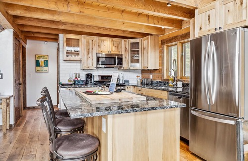 Quandary Village House | Secluded Rocky Mountain Cabin With 5 Star Views