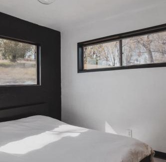Dunlap House | Secluded rustic 2-bedroom cabin at nature retreat