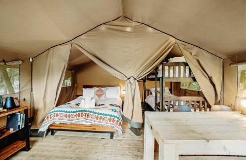 North Woodstock Other | Secluded Safari Tent with Amazing Lakefront Vistas, Sauna and Barbecue in North Woodstock, New Hampshire