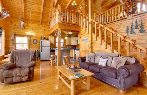 Cosby Cabin | Secluded Smoky Mountain Cabin w/Wraparound Deck!