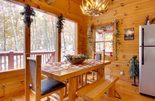 Cosby Cabin | Secluded Smoky Mountain Cabin w/Wraparound Deck!