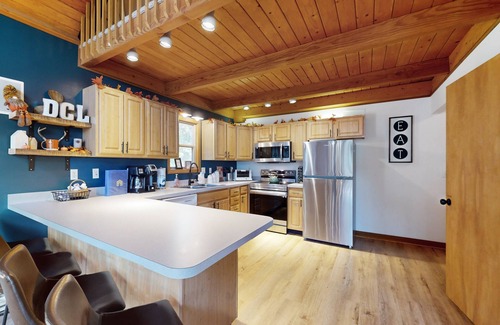 Accident House | Secluded & spacious retreat with private hot tub, carriage house & game room