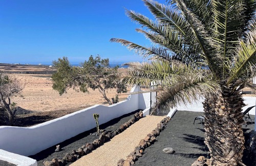 Tinajo Cottage | Secluded villa with breathtaking ocean views.