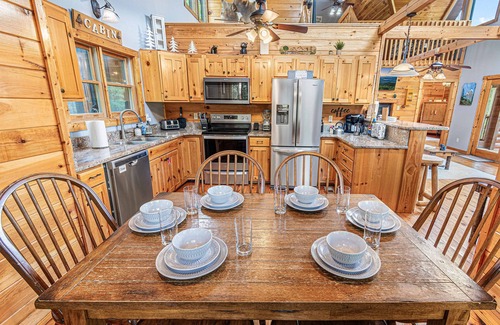 Cosby Cabin | Secluded w/EPIC Outdoor Adventure*Hot Tub*FirePit