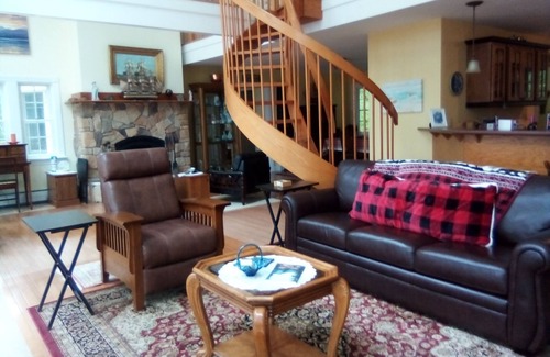 Franklin Cottage | Secluded waterfront home near Acadia & Bar Harbor