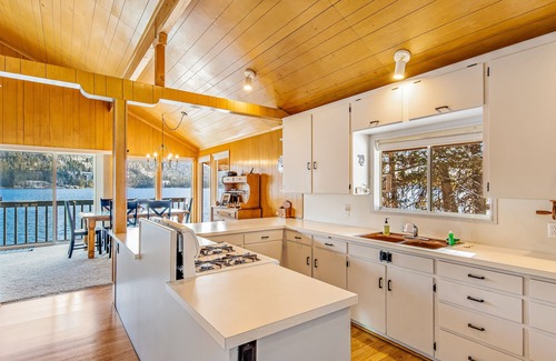 McCall House | Secluded waterfront home with spacious deck & stunning views of lake & mountains