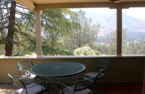 Kernville House | Secluded Yet Close! Meadow Oak Cabin, Kernville