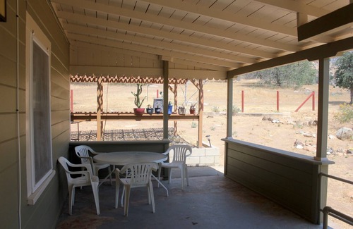 Kernville House | Secluded Yet Close! Meadow Oak Cabin, Kernville