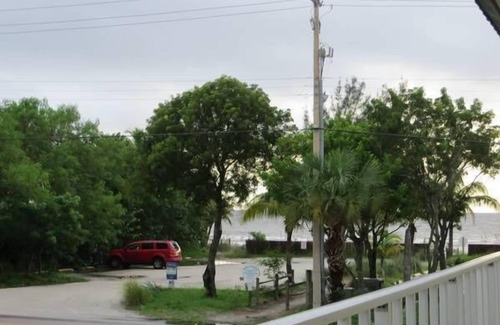 Fort Myers Beach Condo | Second floor Beach View 2B 1 Bath Steps To The Gulf Mid Island FMB