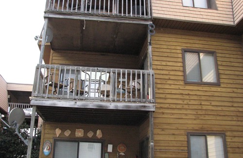 White Lake Condo | Second Floor Condo With Lakeview just steps from the Lake