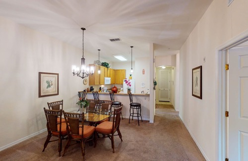 Bahama Bay Condo | Second floor condo with balcony, gym, basketball court, sauna - near theme parks