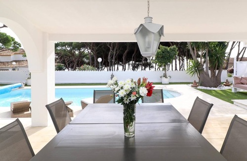 Cabopino House | ✪ Second Line to the Beach Villa SEA VIEWS, Puerto Cabopino, Marbella! ✔