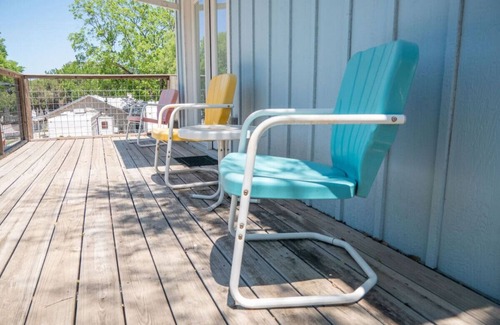 Kerrville Cabin | Second Story River View Deluxe King Suite #7
