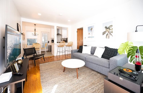South Mission Beach Condo | Seconds to Beach/Ocean/Bay, AC, Beach Toys