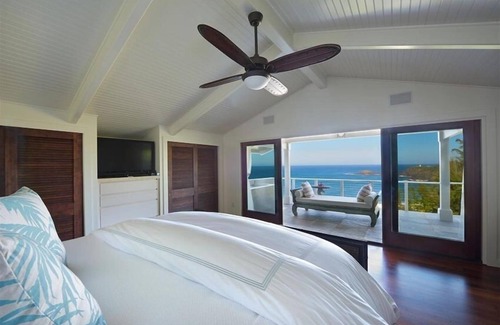 Kilauea House | Secret Beach Estate: Private beach access, pool, tennis, spa chefs kitchen, A/C