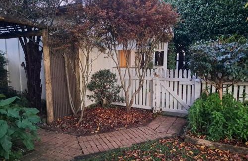 Waitara House | Secret Cottage