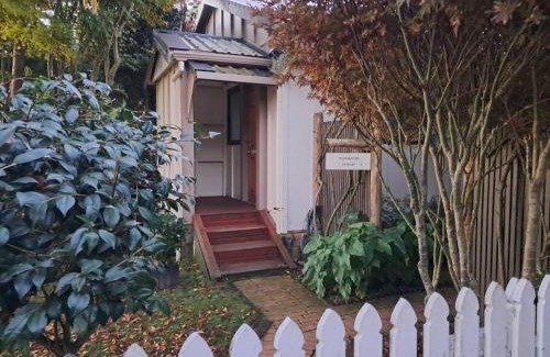 Waitara House | Secret Cottage