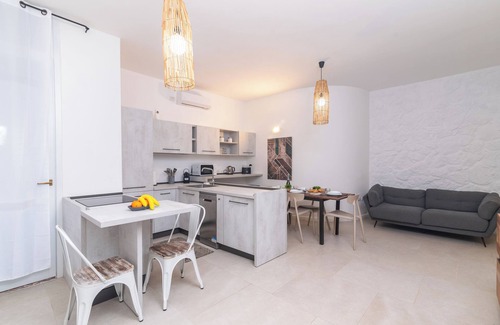 Portisco Apartment | Secret Garden House