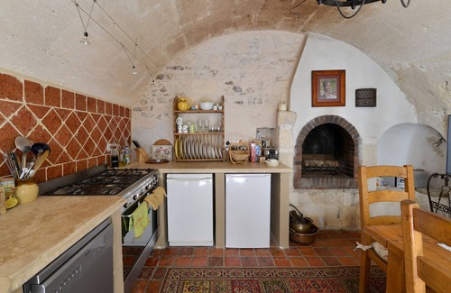 Arles City Centre House | Secret garden in the Heart of the Old Town