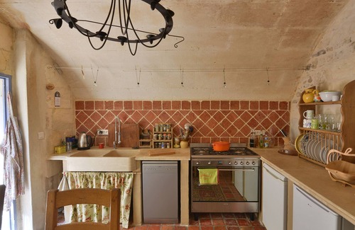 Arles City Centre House | Secret garden in the Heart of the Old Town