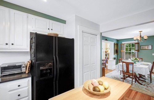 Newburyport Apartment | Secret Garden
