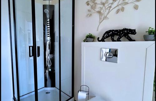 Saint-Quentin Apartment | Secret passage "Best Quality"