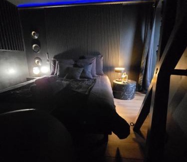 Angouleme Apartment | Secret suite I Love room I Angouleme