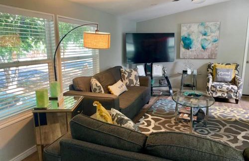 Oak Creek House | Sedona Red Rock Garden of Paradise Pets friendly and Hot tub