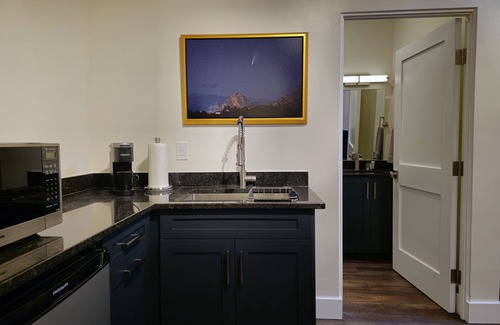 Sedona Apartment | SEDONA VISTA STUDIO - NEW, MODERN, GORGEOUS VIEWS - AMAZING 3D TOUR LINK BELOW!