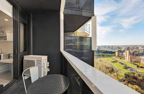 South Yarra Apartment | See! Claremont Convenience