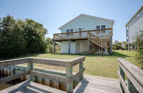 Long Beach House | See Otter by Oak Island Accommodations