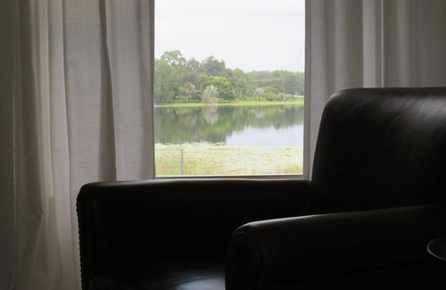 DeLand House | See Our Summer Special - Beautiful Lake Front Cottage - Close to Everything