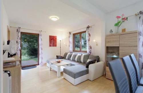 Kirchheim House | Seepark Kirchheim Ferienhaus bei Vera mit Sauna
