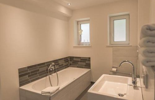 Westerland Apartment | Seerose-Landhaus-Tadsen