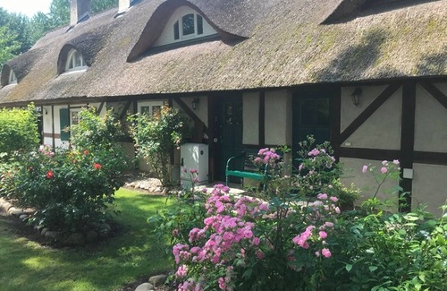 Schaprode Apartment | Seerose, vacation apartment with view and exit into huge garden, wildly romantic