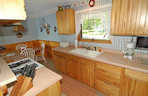 Cable House | Seidls 3 bedroom, 2 bath ranch style home on Mumm’s Bay
