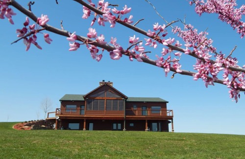 Buchanan County Apartment | Selah Hills Ranch-West Wing