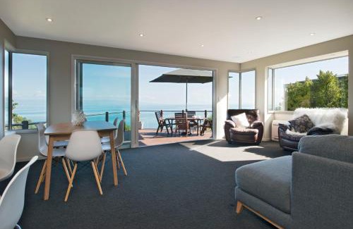 Tahunanui House | Selah Retreat