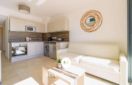Le Lavandou Apartment | SELECT' - Appartement avec douche extérieure et piscine - 180SUD-E02