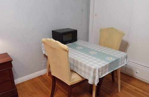 Monrovia House | Self check-in & out private bedroom and private bathroom