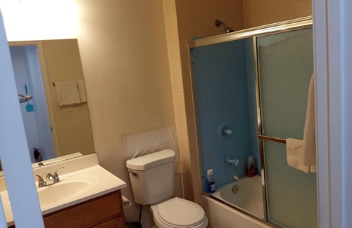 Monrovia House | Self check-in & out private bedroom and private bathroom