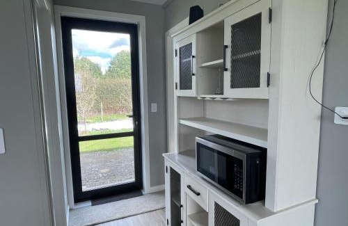 Te Miro House | Self check-in studio with bathroom