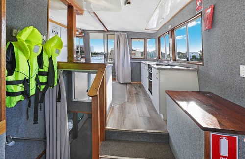 Pelican Waters Boat Rental | Self contained floating apartment