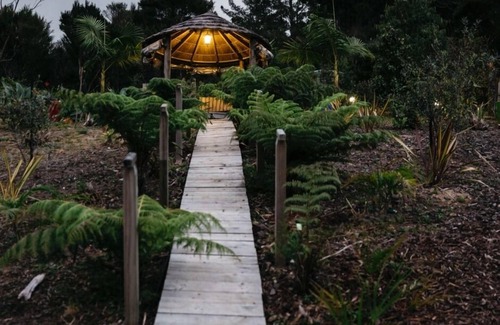 Te Wahapu House | Self-contained studio overlooking Orongo Bay