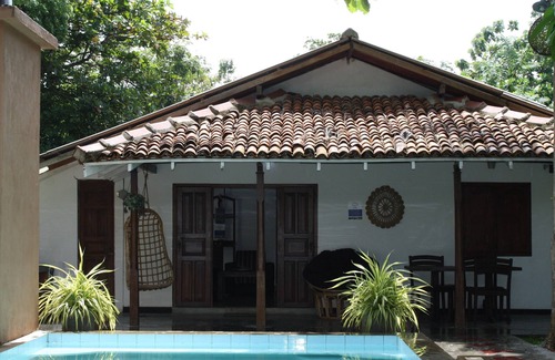 Morakatiyara Villa | Self-contained villa with swimming pool and beautiful lagoon view, 50m to beach